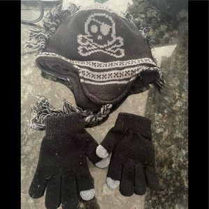 Boys skull hat and glove set